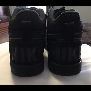 NIKE basketball shoes